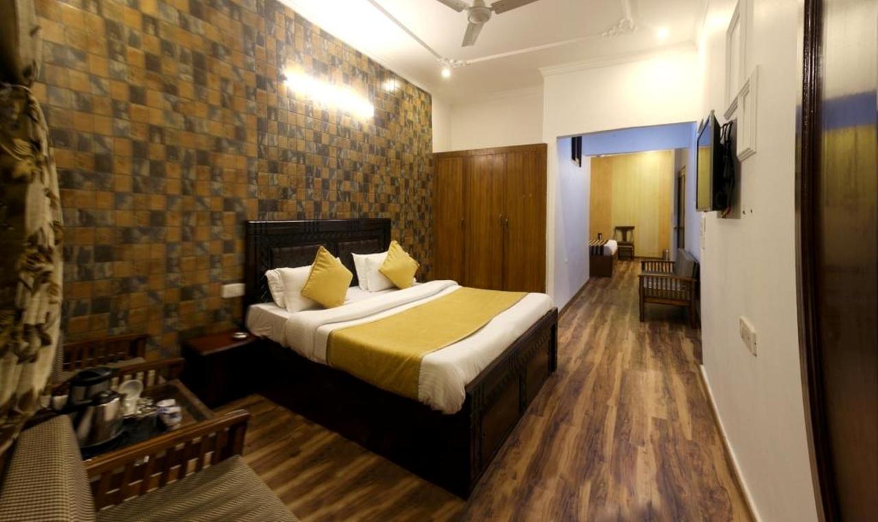 Divyansh Hotel Дармсала Экстерьер фото
