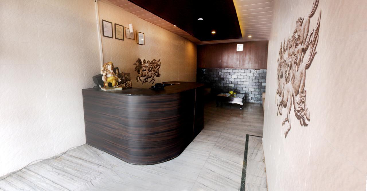 Divyansh Hotel Дармсала Экстерьер фото