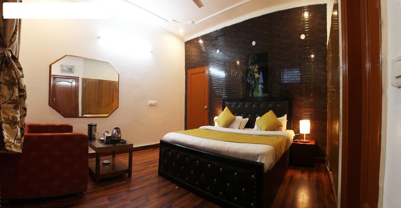 Divyansh Hotel Дармсала Экстерьер фото