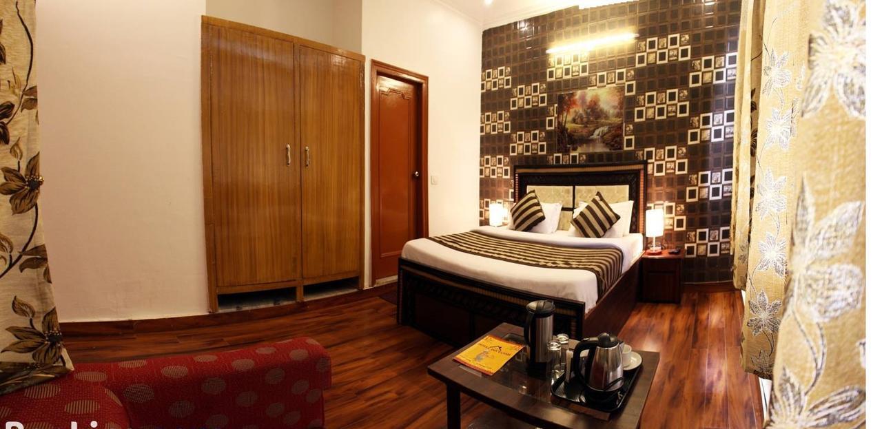 Divyansh Hotel Дармсала Экстерьер фото